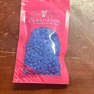 Pink Zebra Sprinkles Fragranced Wax Melts in Blue